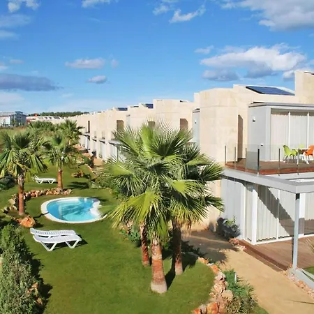 La Escala Near For 3 * L' Escala